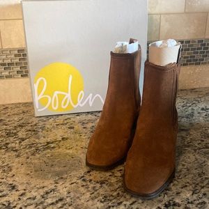 Suede Heeled Chelsea boots